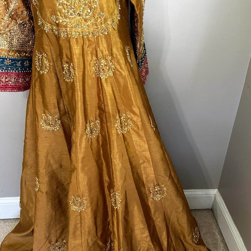 Embellished Golden Brown Traditional Evening Dress - Picture 8 of 14